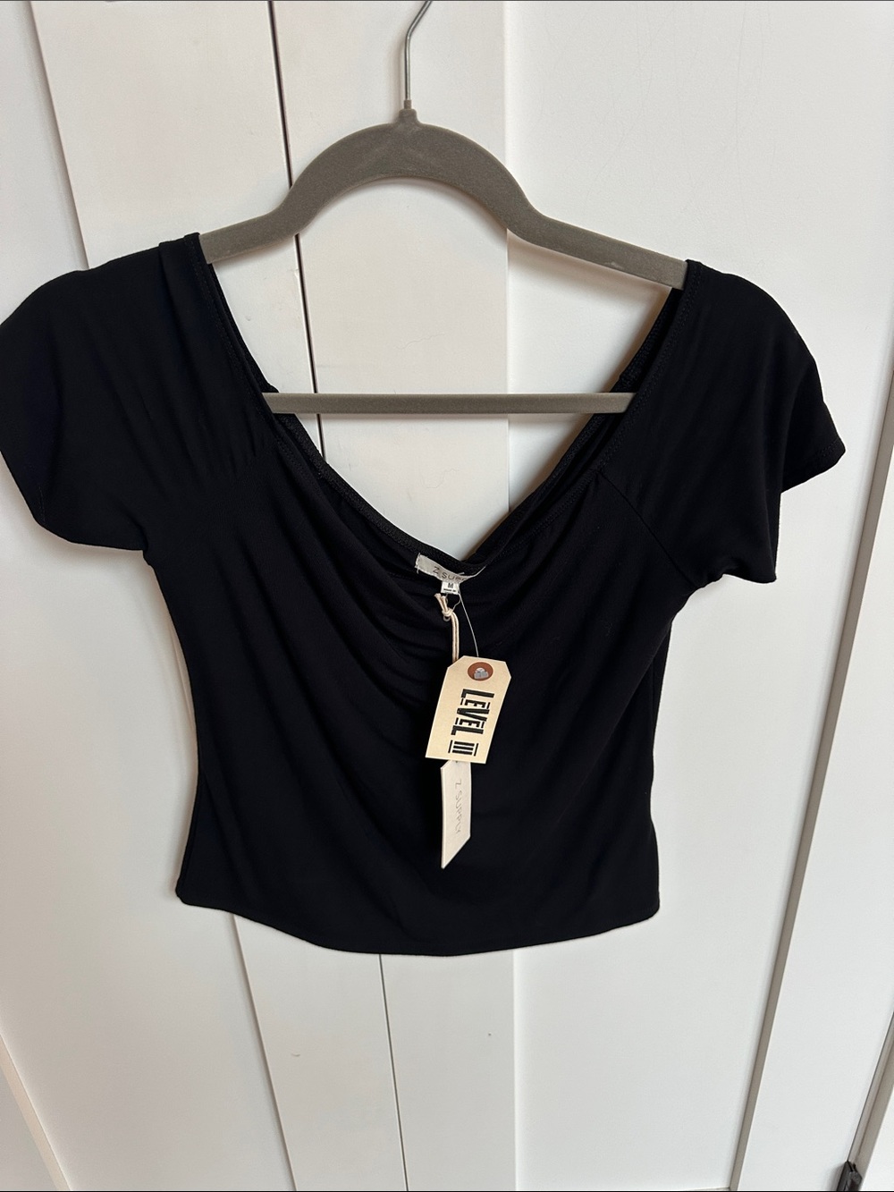 Z Supply Black V-Neck Crop Top Size M